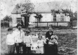 Семья Лихобабенко в 1914 году